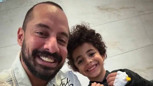 عمرو وهبة ونجله