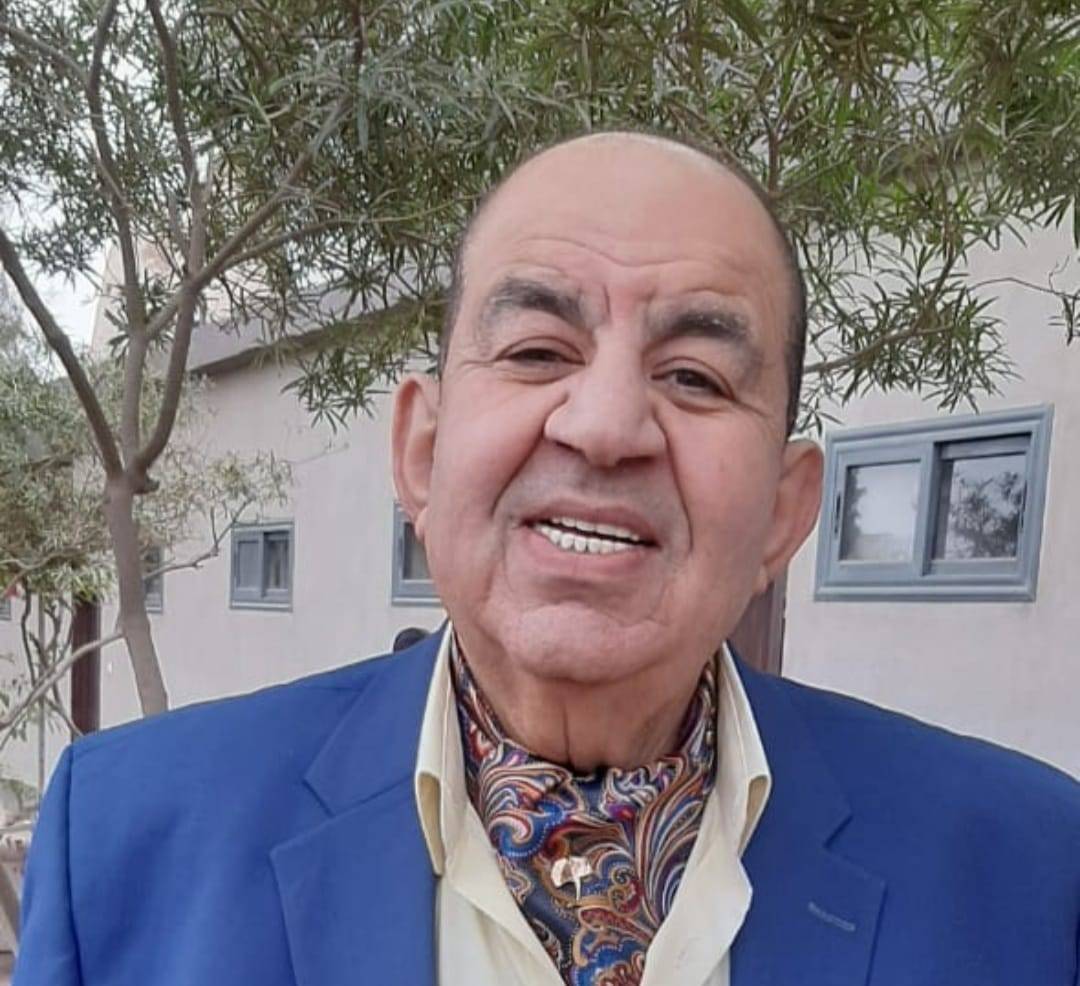 محمد التاجي يمازح جمهوره بعد خروجه من غرفة العمليات (فيديو)