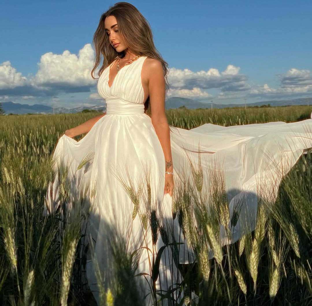 تألّقي بأسلوب هنا الزاهد البسيط