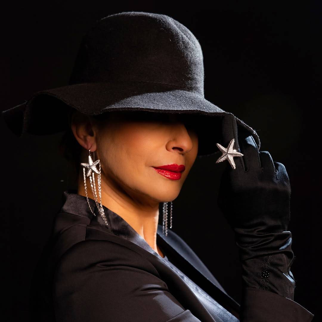 ممثلة لبنانية تتعرّض للسرقة وفيديو يوثّق ما حصل