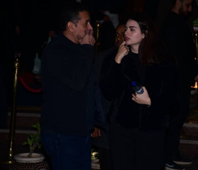 هنادي مهنا تصل العزاء