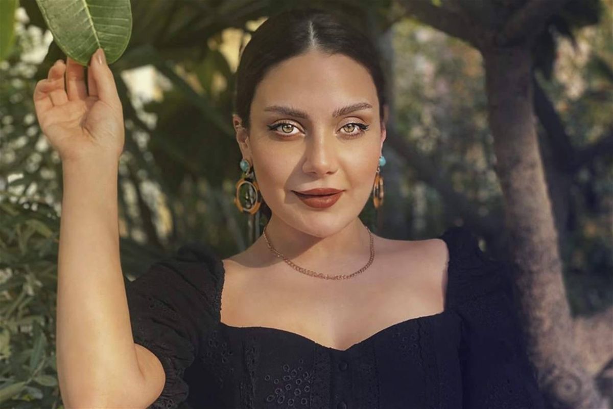 إبنة هيفاء وهبي تعلن خطوبتها بصورة عفوية