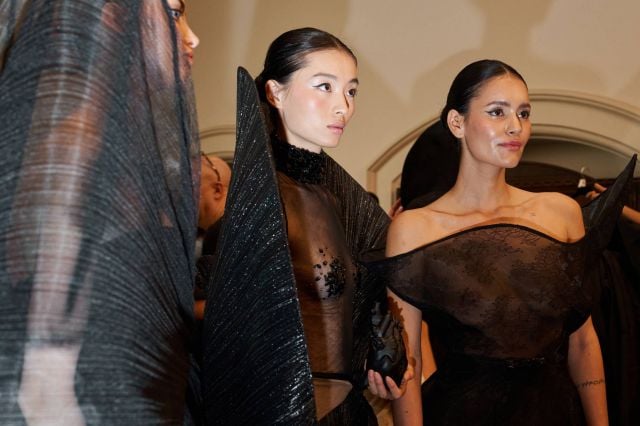 من عرض Erziak للأزياء الراقية خريف وشتاء 2024 - 2025