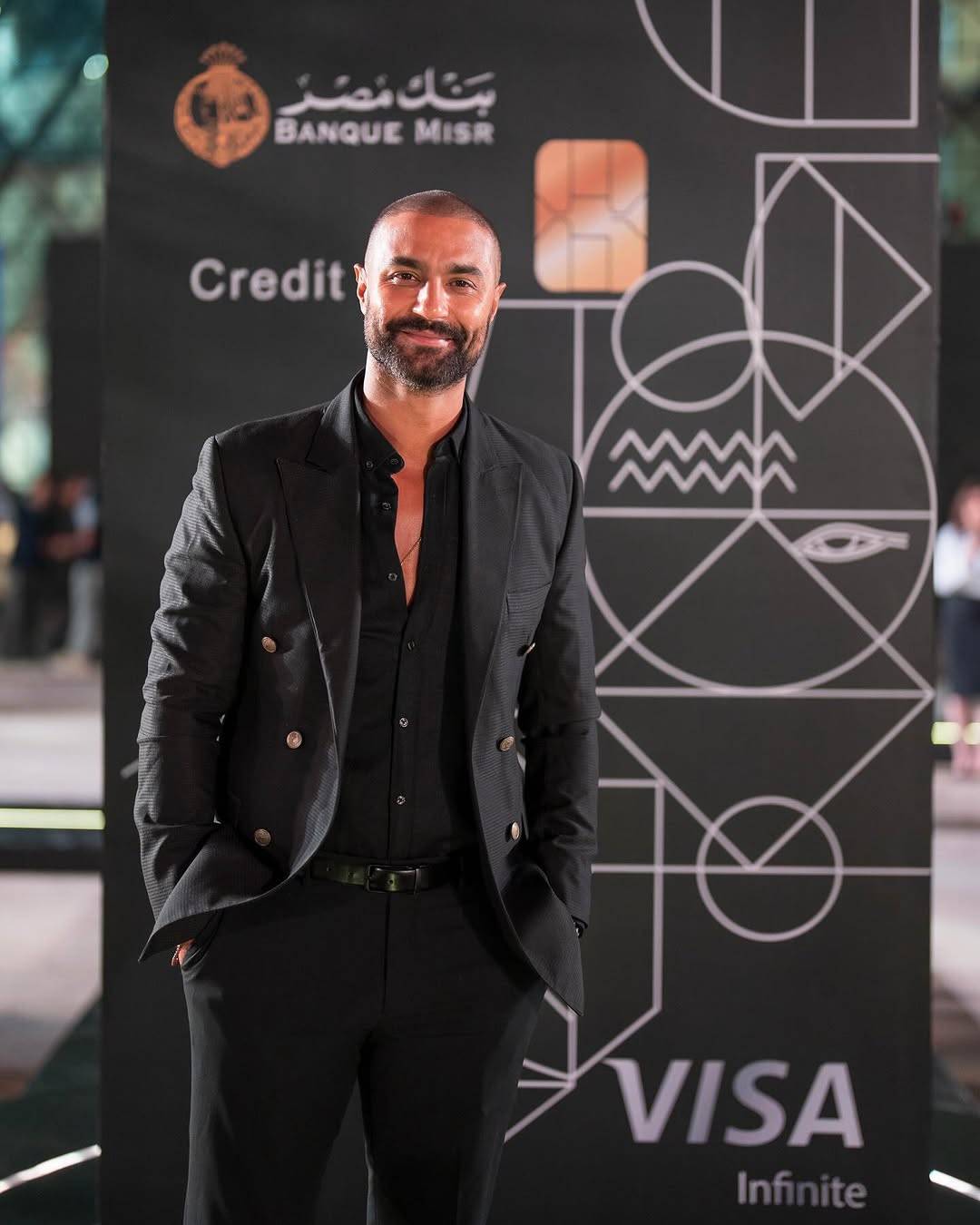 كريم فهمي بلفتة إنسانية تجاه بطلة فيلم 