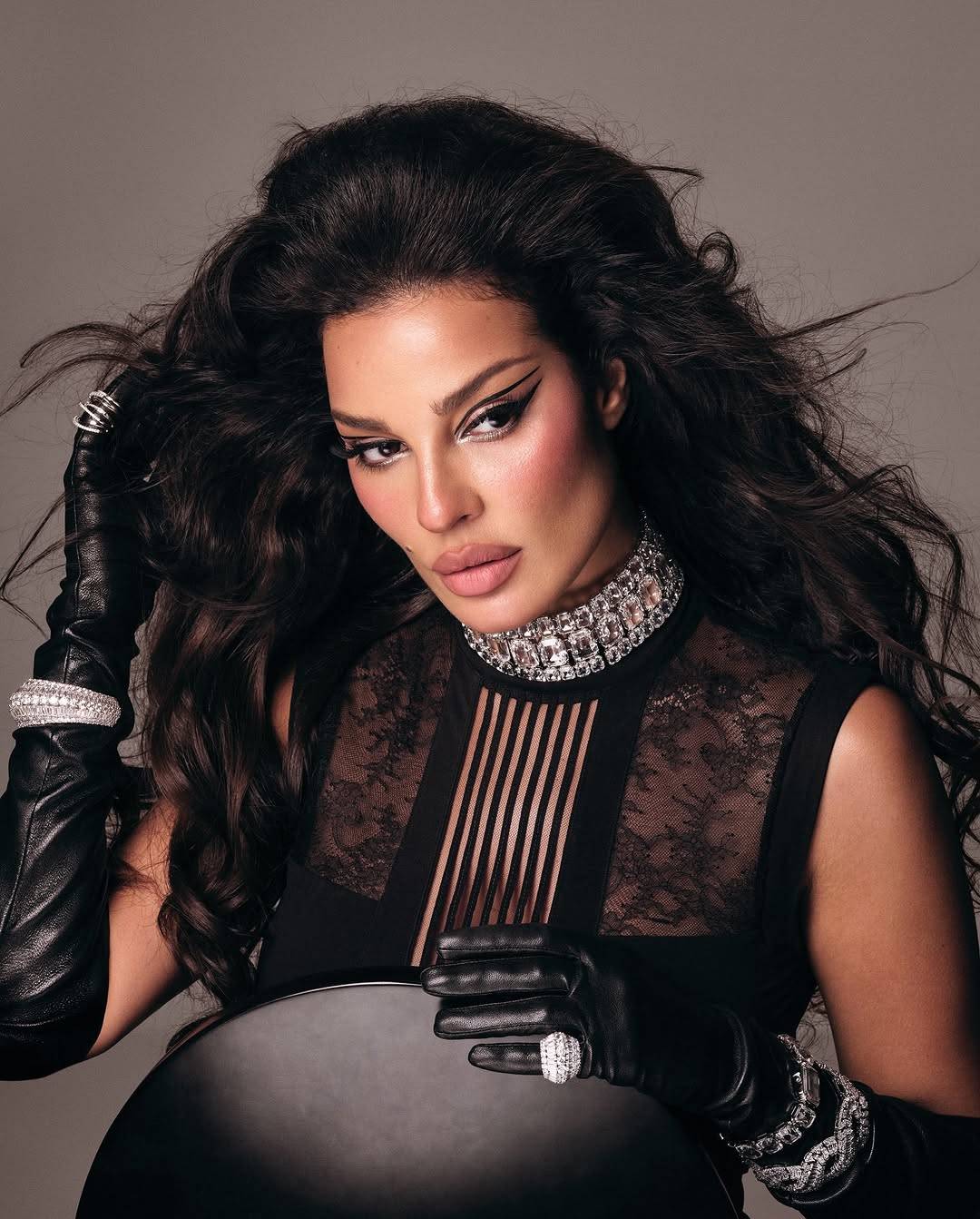 نادين نسيب نجيم تحسم الجدل وتنفي عودتها لخطيبها السابق (فيديو)