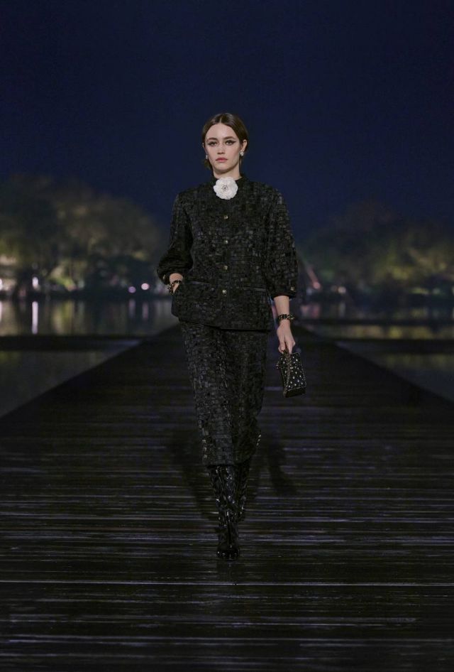 chanel 2024-2025 metiers dart collection