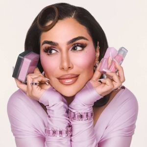 علامة Huda Beauty تطلق مجموعة Ube بتدرّجات اللون الأرجواني