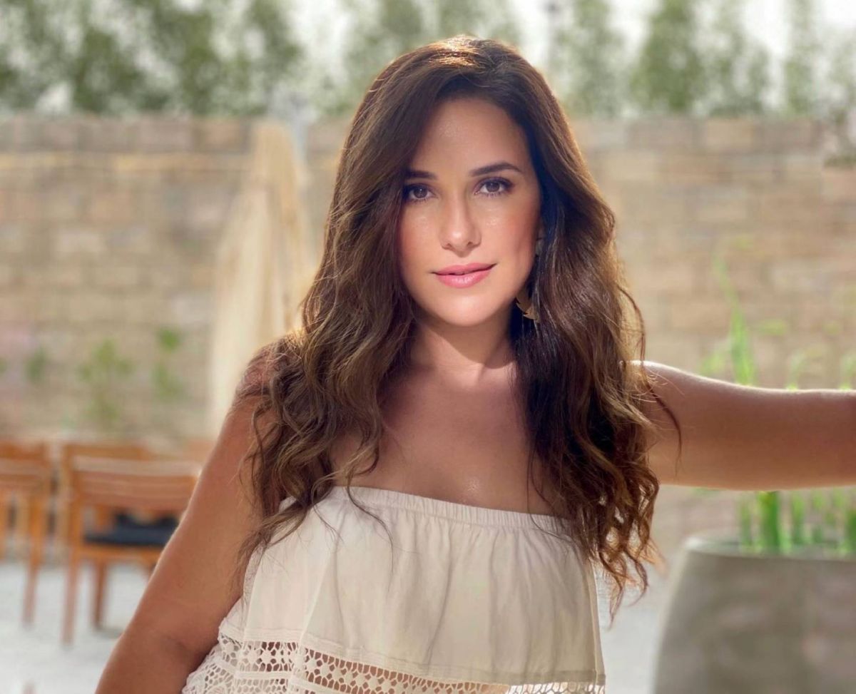 شيري عادل تعتزل الفن في مكالمة هاتفية مع بشرى (فيديو)