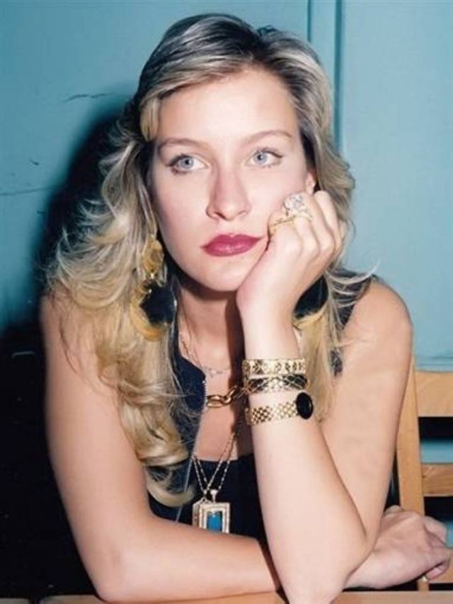 شيرين سيف النص