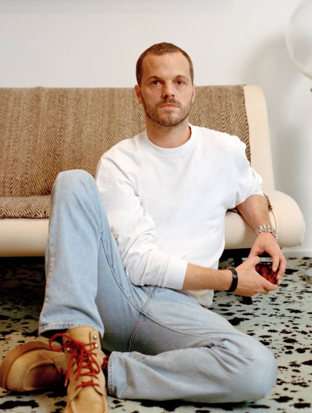من هو Matthieu Blazy المدير الإبداعي الجديد لدار Chanel؟