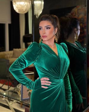 روجينا تحتفل بالعام الجديد في المسجد النبوي (صور)