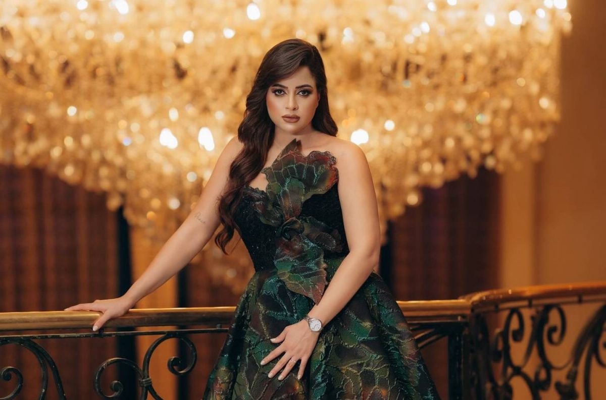 محاكمة منى فاروق بتهم التعدي على القيم الأسرية... ما علاقة خالد يوسف