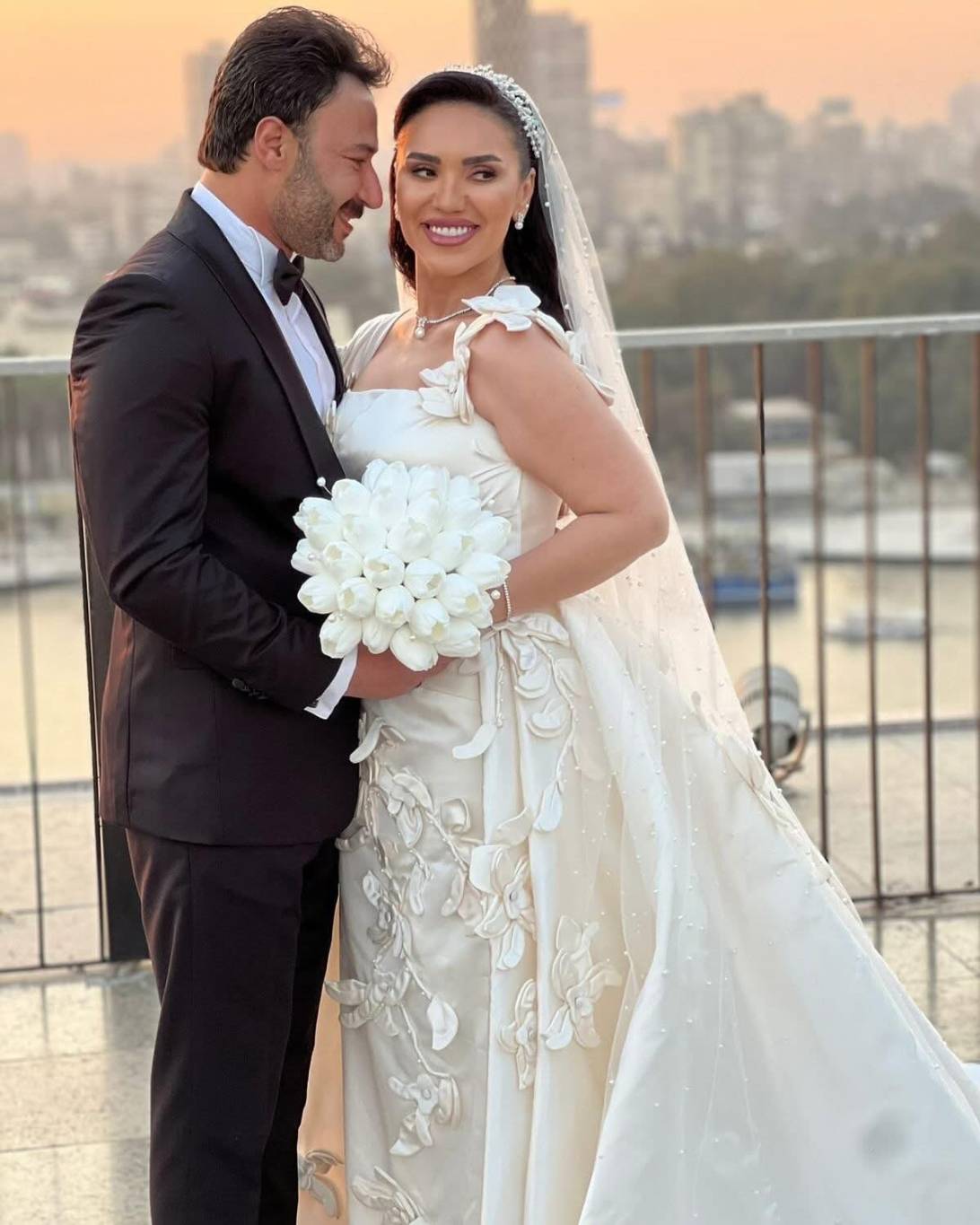 زفاف مي فاروق ومحمد العمروسي بحضور نجوم الفن (فيديو وصور)