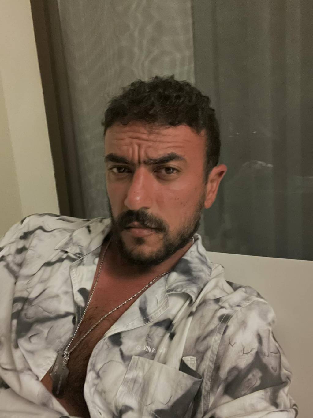 أحمد العوضي يعلّق على انتقادات تكرار أدواره (فيديو)