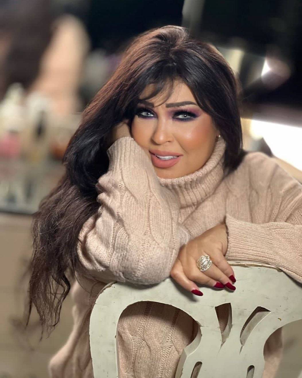 باسم سمرة يحرج فيفي عبده وهي تعلق (فيديو)