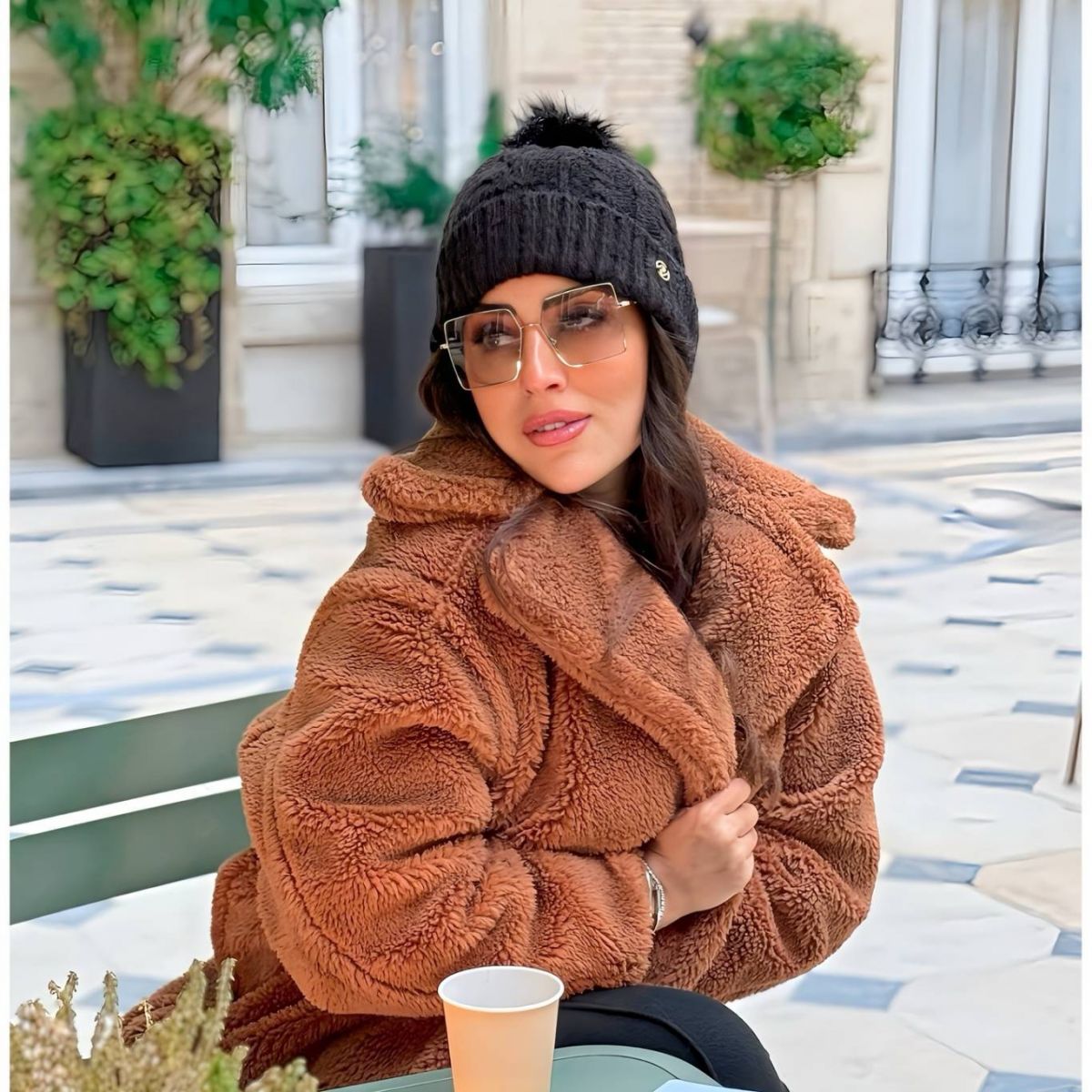 آيتن عامر تتجاهل أزمتها مع زوجها وتعلق على هذه القضية!