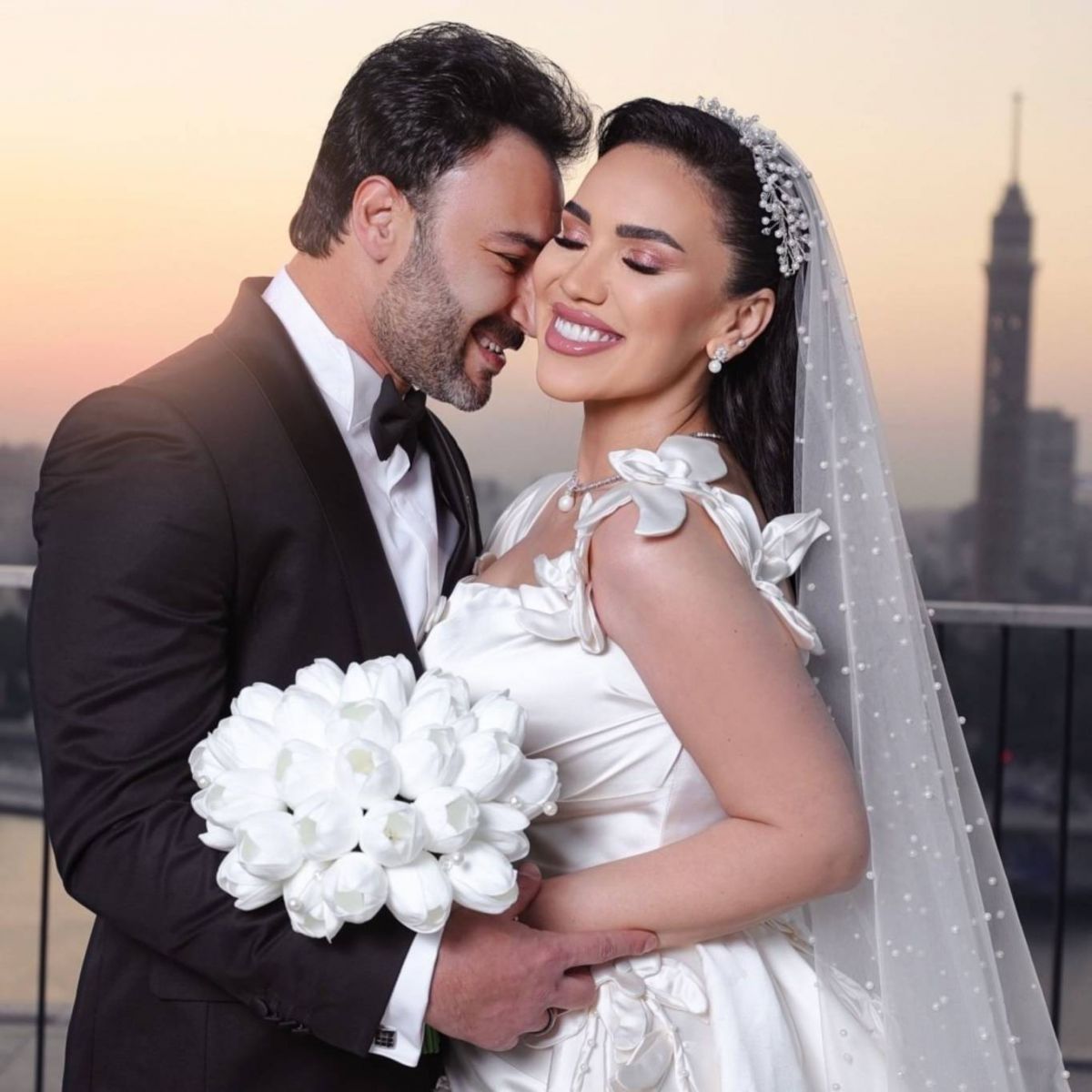 محمد العمروسي يتحدث عن زوجته مي فاروق وفاجعته بمقتل شقيقته (فيديو)