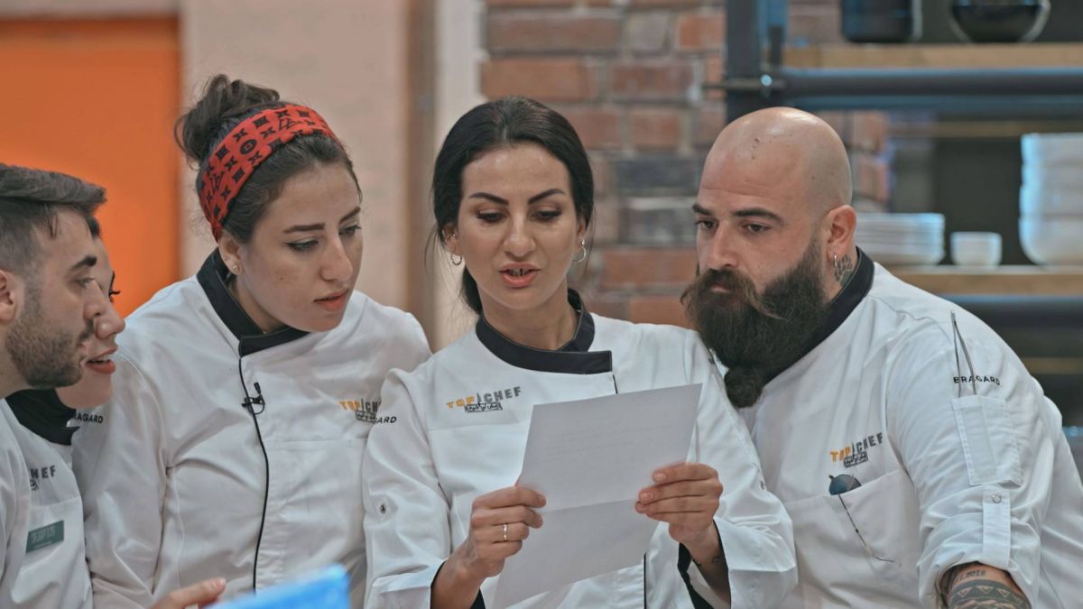 أميرة إلهامي تحكم في تحدّي مشتركي 