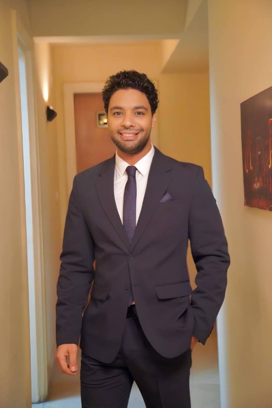 أحمد جمال يعلن خطوبته لفرح الموجي