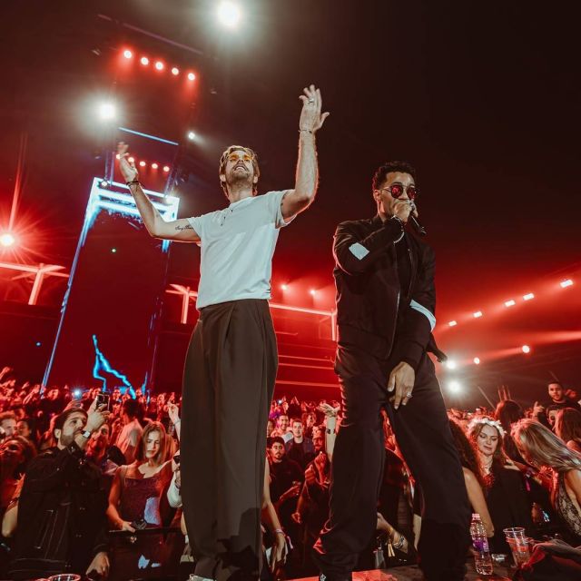 محمد رمضان مع الدي جي جون توماس