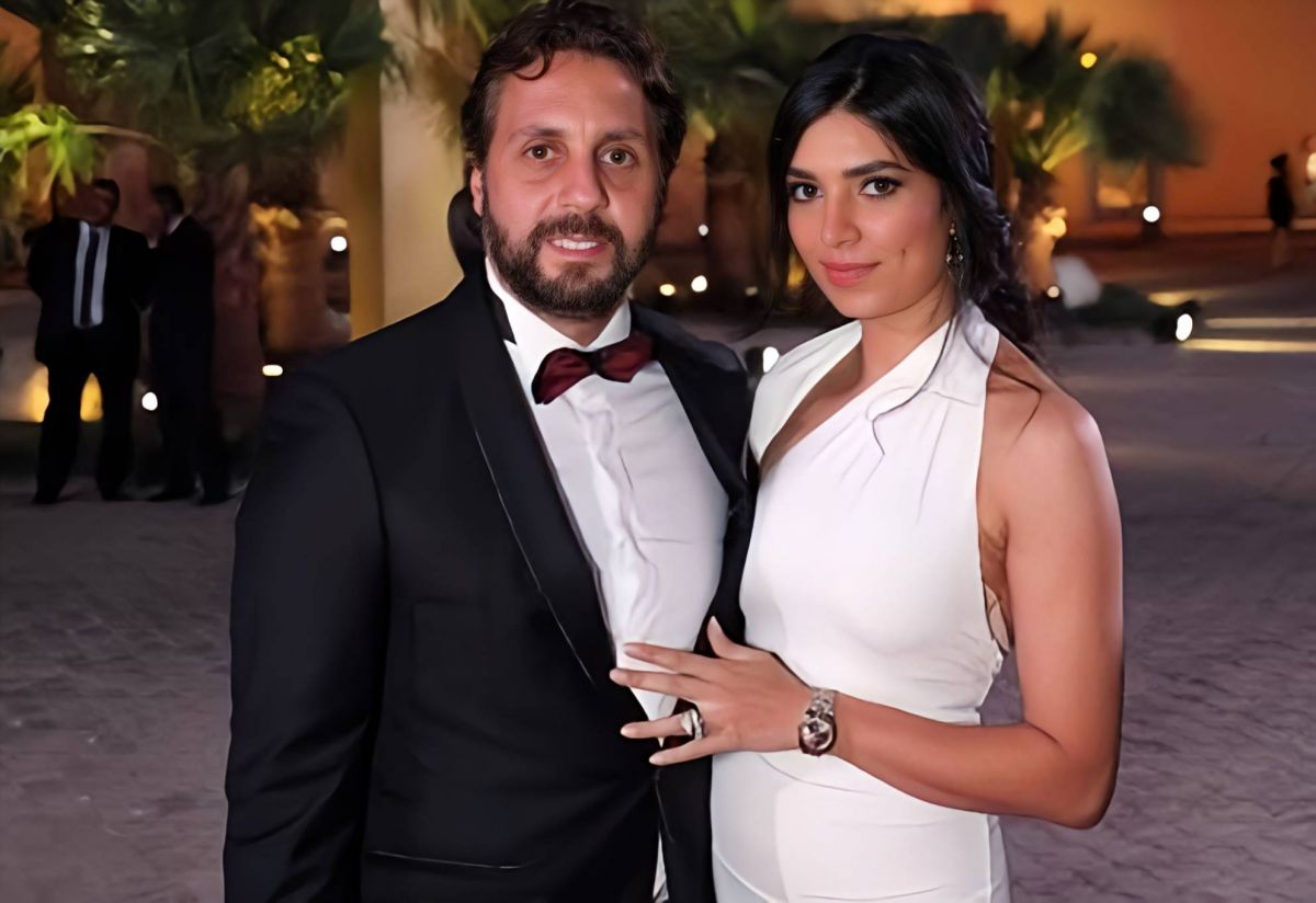 هشام ماجد يوجه رسالة لزوجته ويواصل تشويق جمهوره لمسرحيته في الرياض