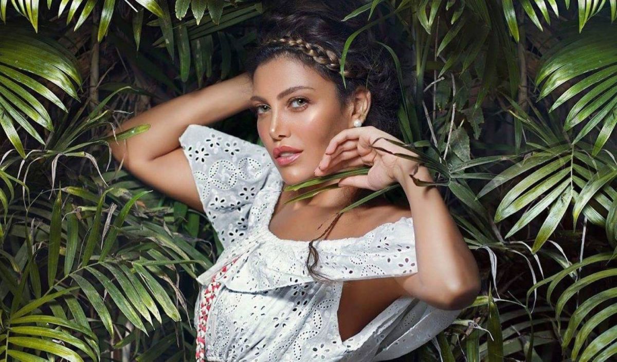 ريهام حجاج تردّ على منتقدي مي فاروق بعد زفافها