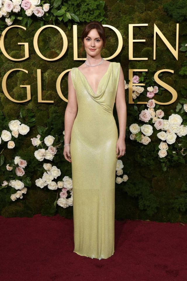 فساتين أنيقة بلمسات عصرية من Versace