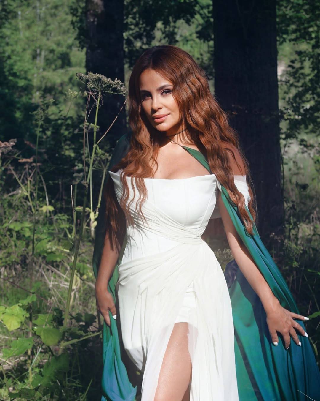 كارول سماحة تتحدث بصراحة عن خلافها مع مروان خوري والحركات النسوية (فيديو)