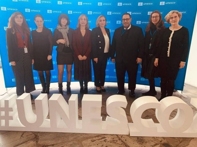  إطلالة كلاسيكية لسحر بعاصيري 