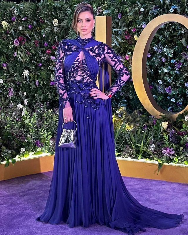 أنابيلا هلال بفستان من زهير مراد 