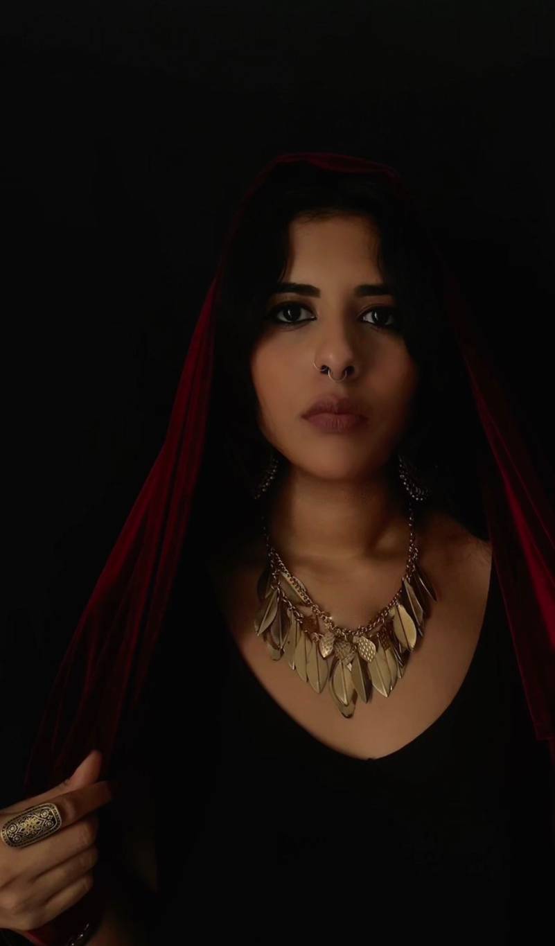 دينا أمين تعيد إحياء رائعة الفلكلور الأردني 