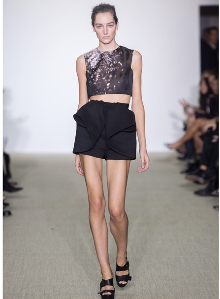 Giambattista Valli من عروض باريس لربيع وصيف <strong>2014</strong>