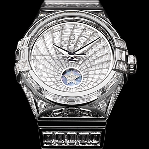 ساعة كونستيلاشن باغيت 