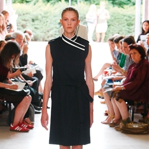 بشرى جرار BOUCHRA JARRAR في أسبوع باريس للموضة