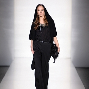 في مجموعة Elie Tahari