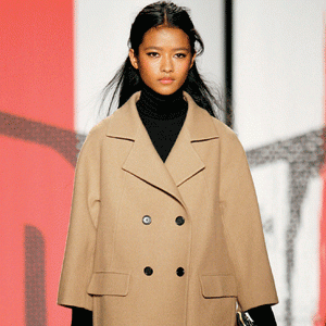 معطفك كيف تختارينه هذا الشتاء؟