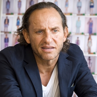 المصمّم الثوري كوستو دالمو Custo Dalmau في خمسين سؤالاً 