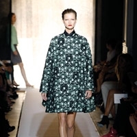 دار Yves Saint Laurent... ثنائيات أنثى الربيع