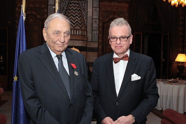 السفير الفرنسي والمكرم سعدون حمادة