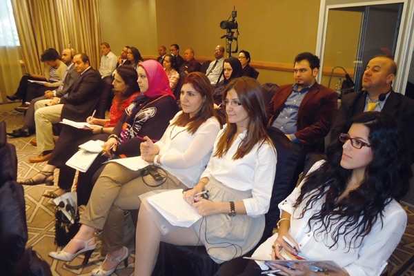 الزميلة كارين اليان ضاهر بين الحضور