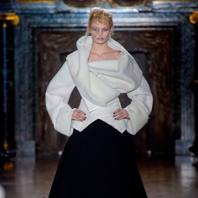 مجموعة Gareth Pugh للأزياء الجاهزة لخريف وشتاء 2013-2014