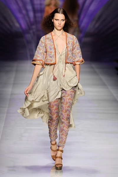 أزياء إيترو 