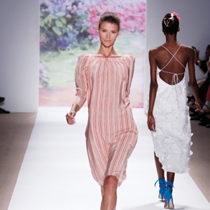 TIBI هدوء، نعومة، حدائق وألوان خافتة