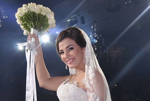 دنيا سمير غانم تستغل حفلة زفافها للترويج لأغنيتها الجديدة