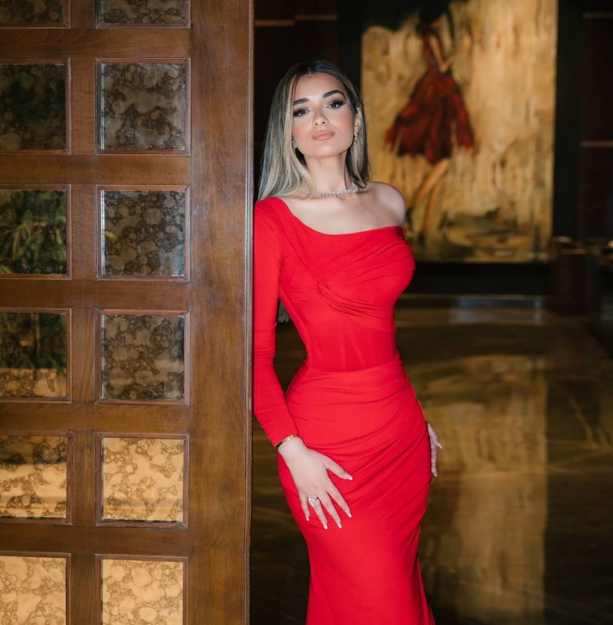 ملك أحمد زاهر تشوّق جمهورها لمسلسلها في رمضان