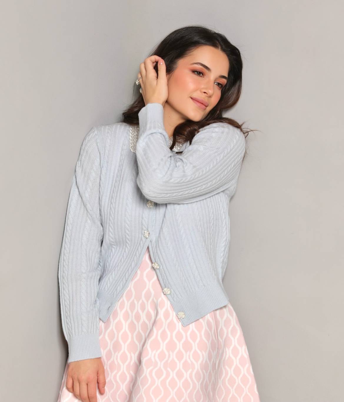 شام الذهبي تردّ على هجوم أطباء التجميل عليها (فيديو)