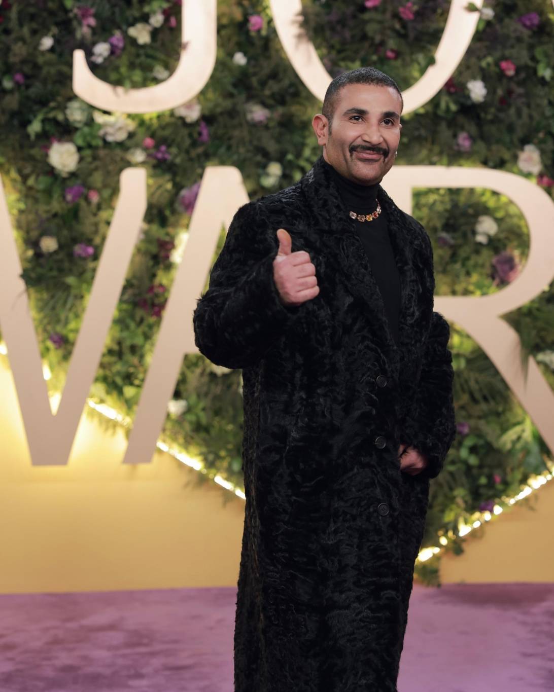 أحمد سعد يرد على جدل إطلالته واتهامه بسرقة عمرو دياب