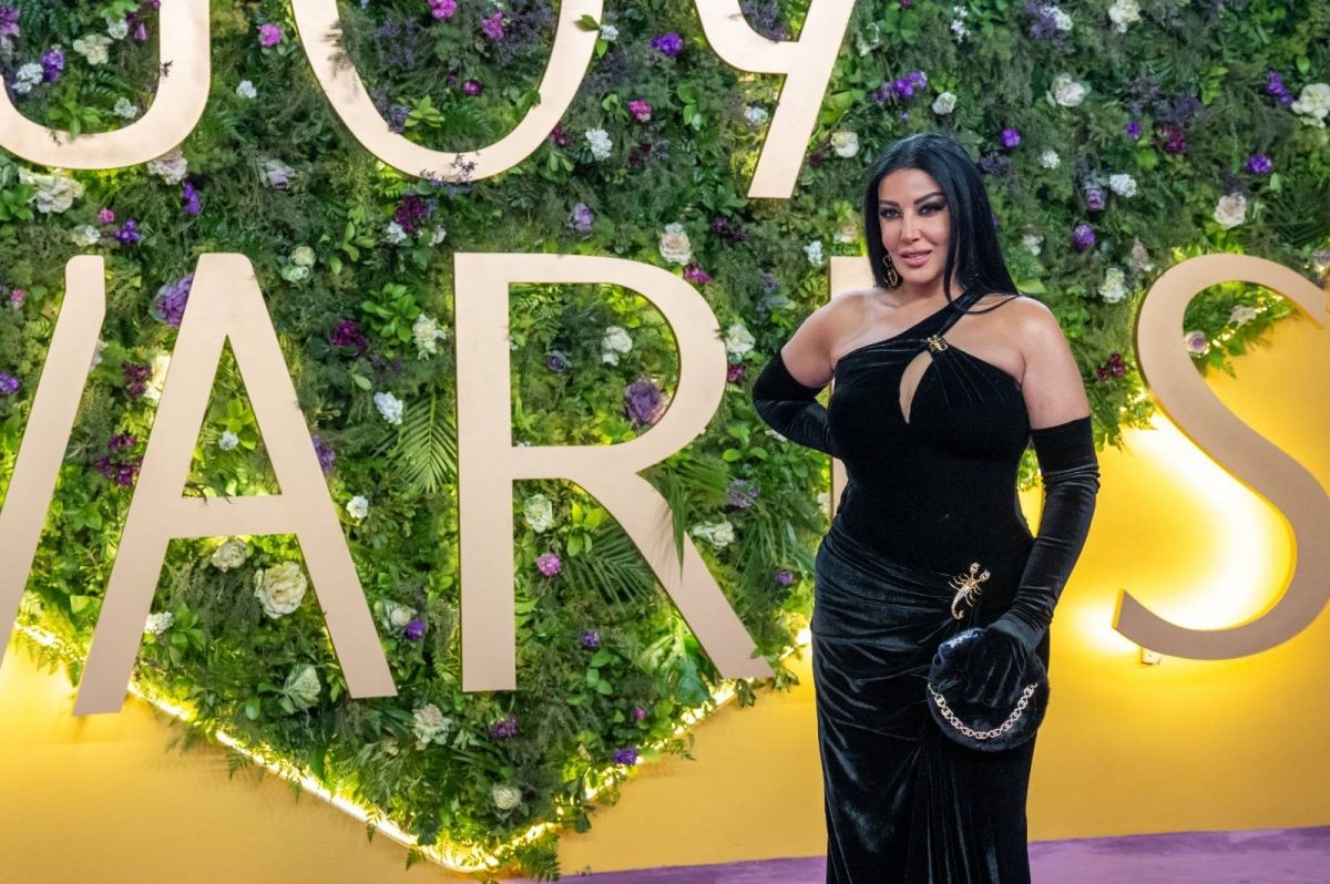 رامز جلال يفاجئ سمية الخشاب ورد فعلها يثير الجدل (فيديو)