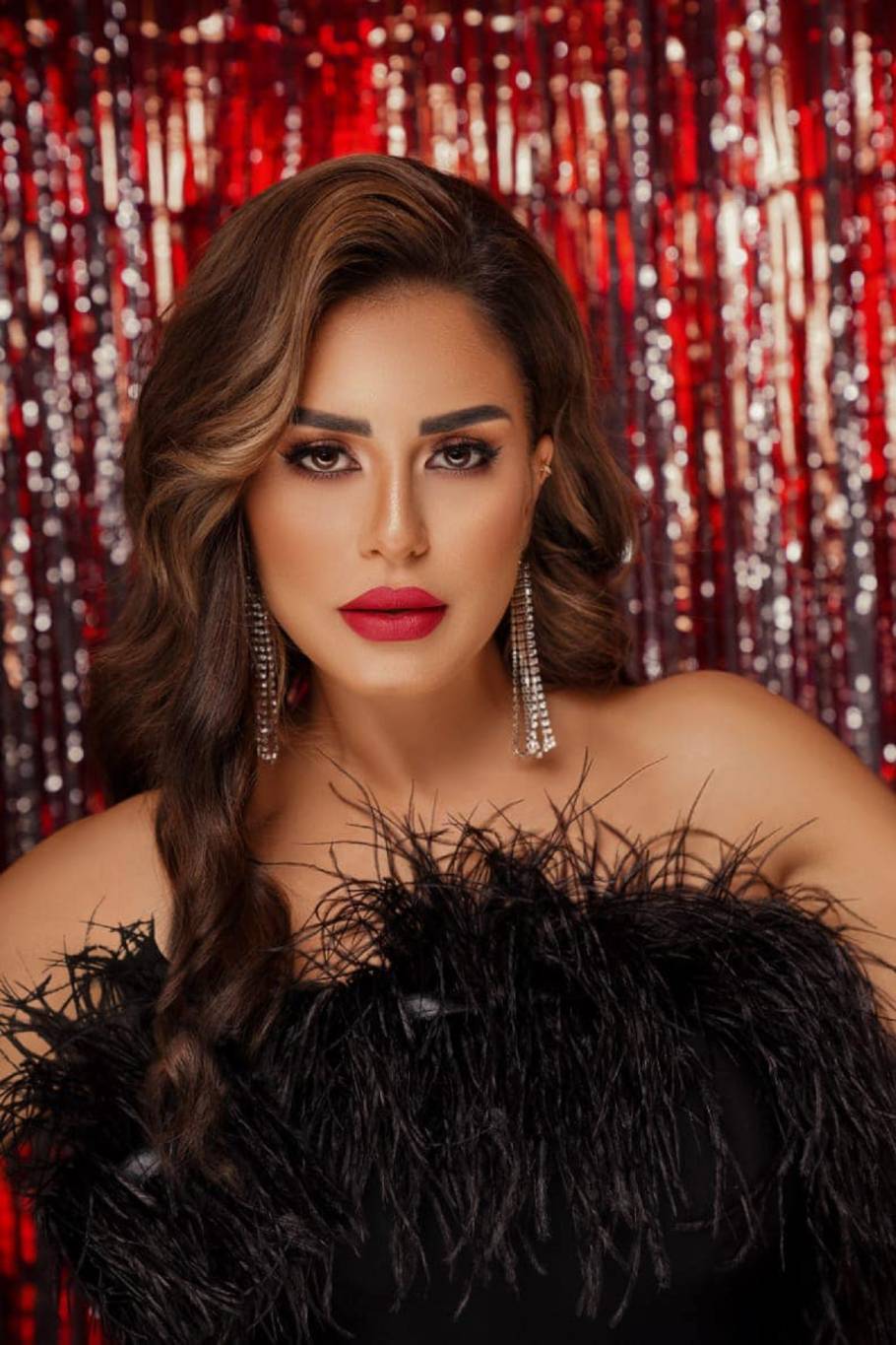 منة فضالي برسالة غامضة عن وفاء الحيوانات وخيانة البشر