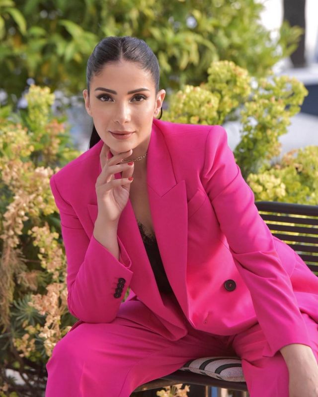 منى زكي تواصل حصد الجوائز عن فيلمها 